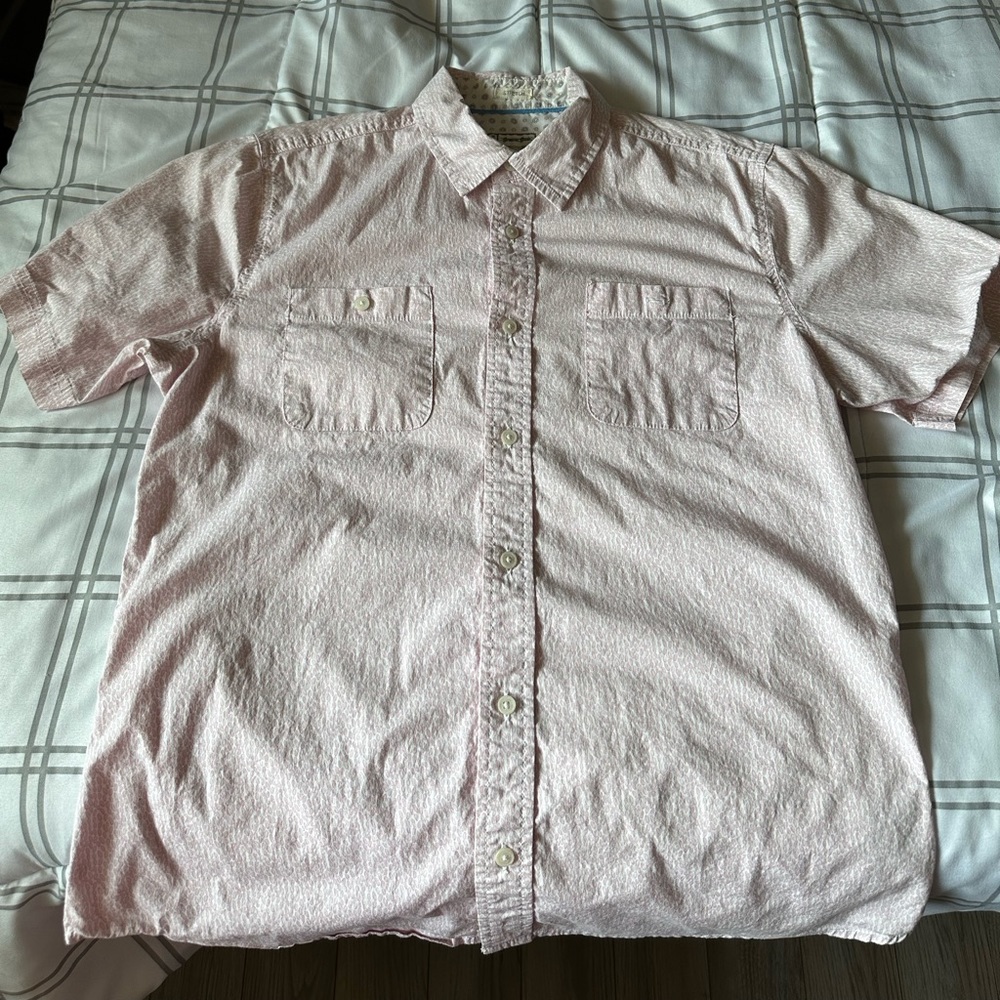 Men’s button up short sleeve